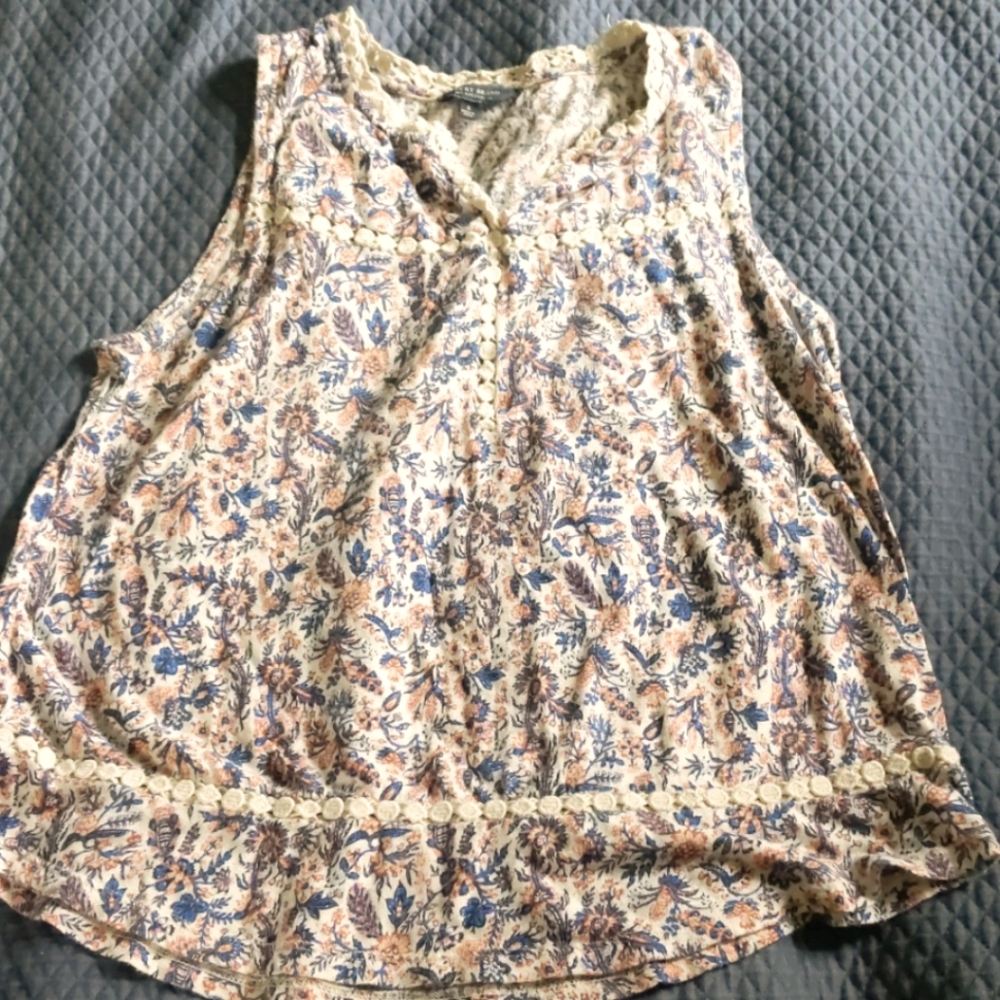 Lucky Brand crochet trim top